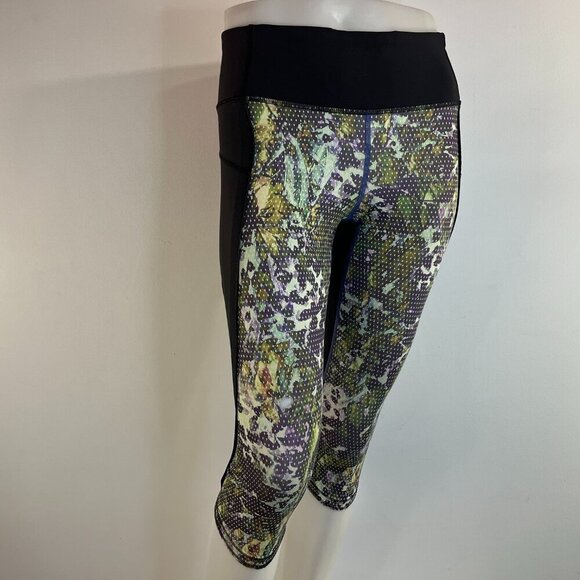 Lululemon Athletica Women's Floral Cropped Leggings WITH HOLE - Size 4 - Picture 3 of 7